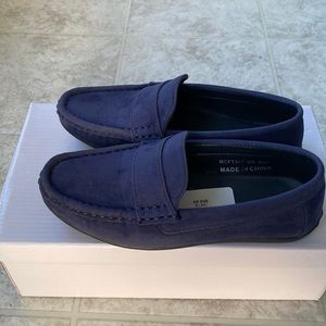 Navy blue kids shoes for boys